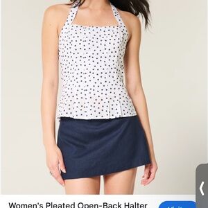 Polka Dot Halter Top Hollister size M never worn!!!